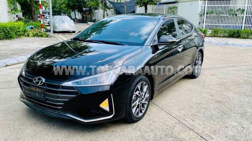 Hyundai Elantra 2.0 AT