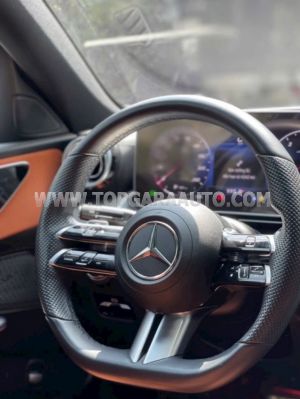 Xe Mercedes Benz C300 AMG 2022