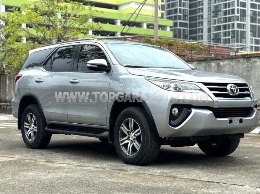 Toyota Fortuner 2.4G 4x2 MT