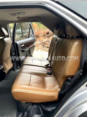 Xe Toyota Fortuner 2.4G 4x2 MT 2017