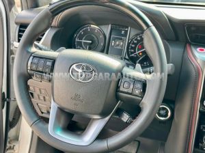 Xe Toyota Fortuner Legender 2.4L 4x2 AT 2022