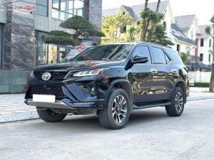 Xe Toyota Fortuner 2.4G 4x2 AT Legender 2020