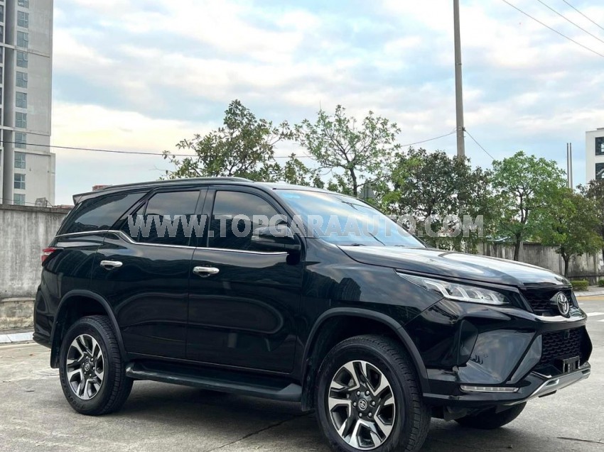 Toyota Fortuner 2.4G 4x2 AT Legender