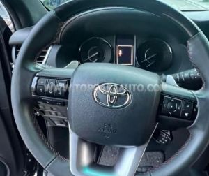 Xe Toyota Fortuner 2.4G 4x2 AT Legender 2020