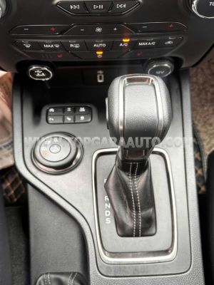 Xe Ford Everest Titanium 2.0L 4x4 AT 2022