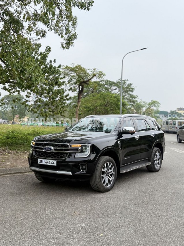 Ford Everest Titanium 2.0L 4x2 AT 2023