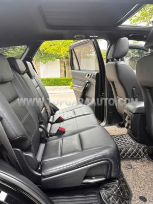 Xe Ford Everest Titanium 2.0L 4x4 AT 2022