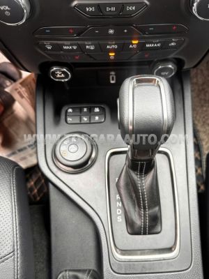 Xe Ford Everest Titanium 2.0L 4x4 AT 2022
