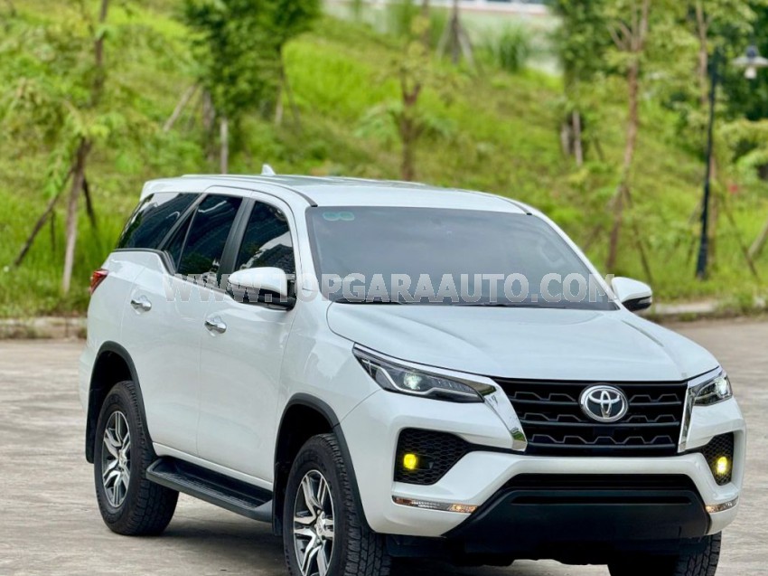 Toyota Fortuner 2.4L 4x2 AT