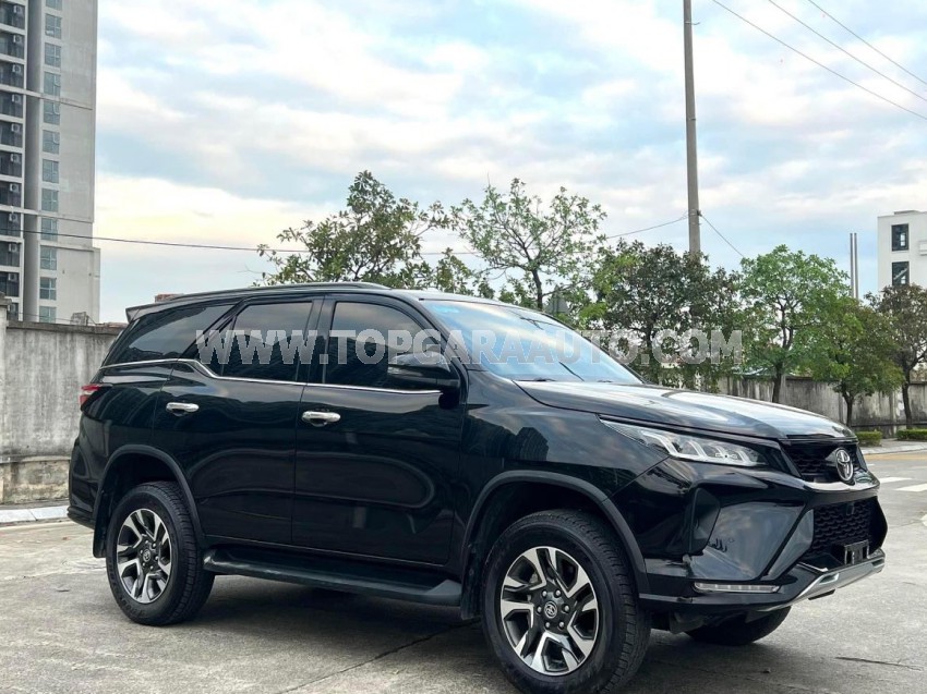 Toyota Fortuner 2.4G 4x2 AT Legender