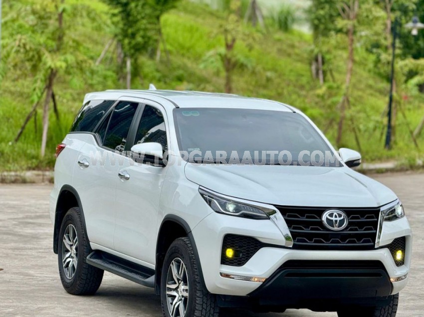 Toyota Fortuner 2.4L 4x2 AT