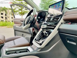 Xe Toyota Innova Cross HEV 2.0 CVT 2024