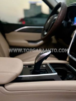 Xe VinFast Lux SA 2.0 Premium 2.0 AT 2020