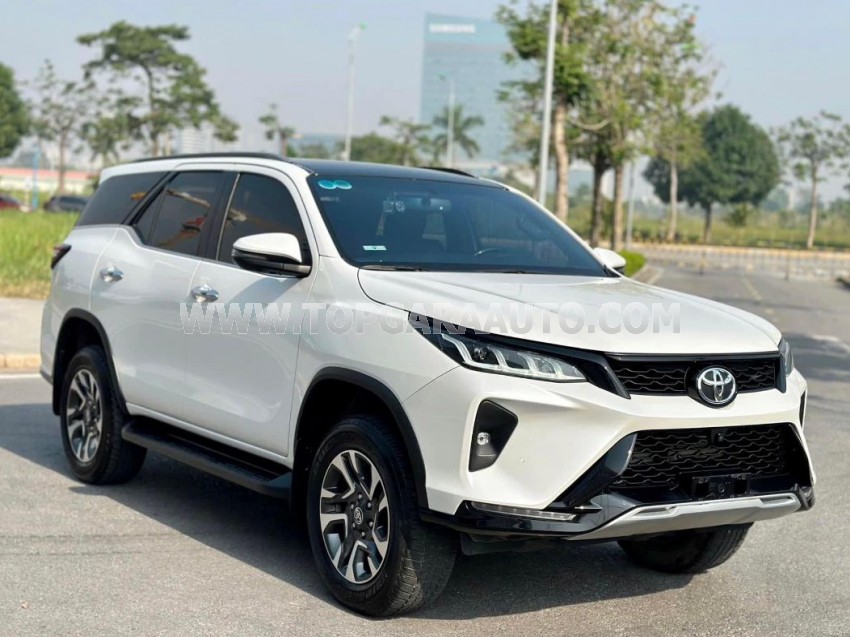 Toyota Fortuner Legender 2.4L 4x2 AT