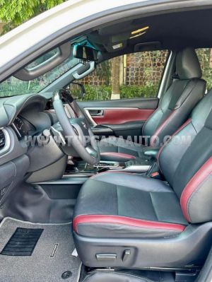 Xe Toyota Fortuner Legender 2.4L 4x2 AT 2022