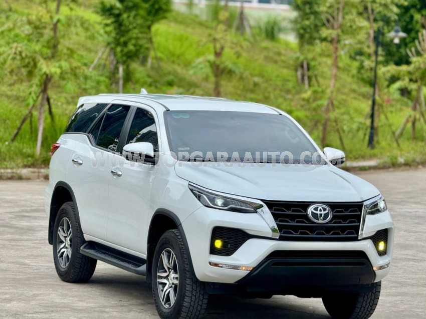 Toyota Fortuner 2.4L 4x2 AT
