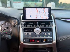 Xe Lexus NX 300 2018