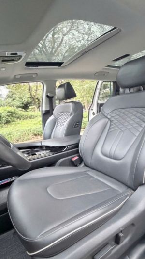 Xe Hyundai Custin Đặc Biệt 1.5T 2023